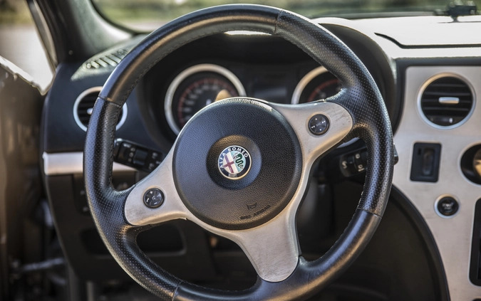 Alfa Romeo 159 cena 16000 przebieg: 295000, rok produkcji 2007 z Radom małe 781